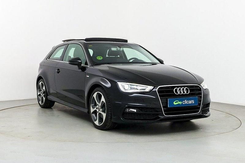 Usado Audi A3 S-Line 110 CV (80 kW) 2015 Negro Utilitario