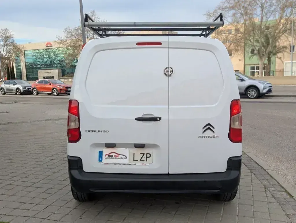 Usado Citroën Berlingo 102 CV (75 kW) 2022 Blanco Monovolumen