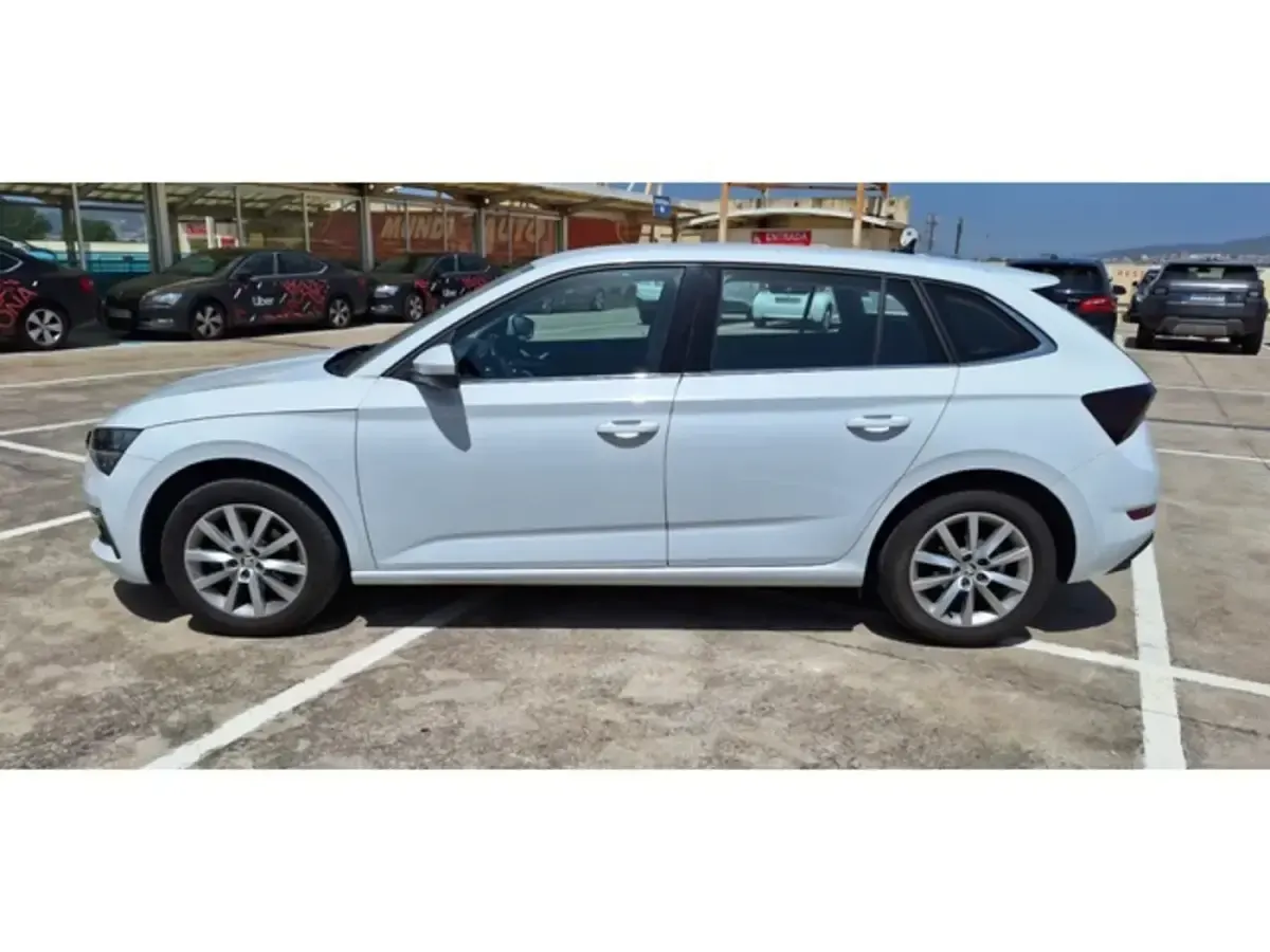 Usado Skoda Scala Ambition 150 HP (110 kW) 2021 Branco Citadino