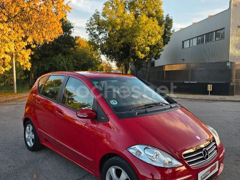 Usado Mercedes A180 Avantgarde 109 CV (80 kW) 2007 Rojo Monovolumen
