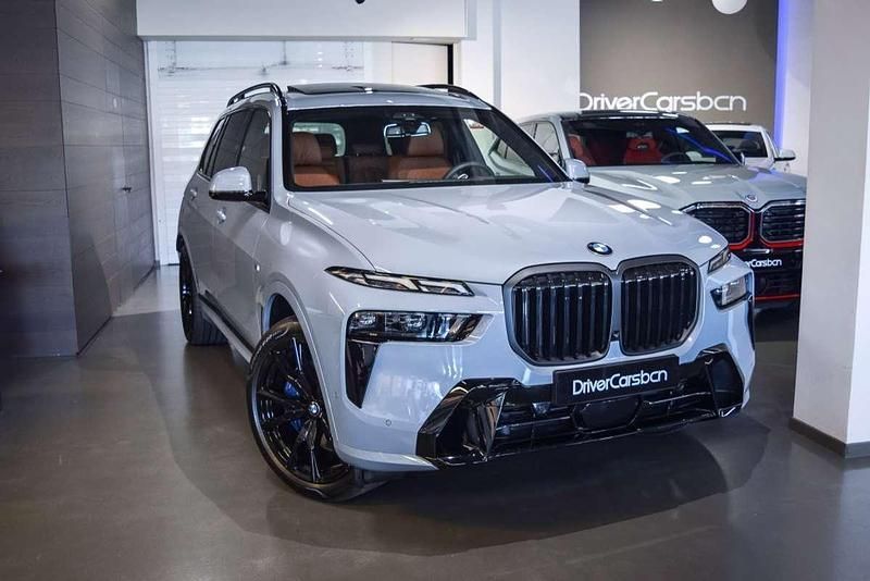 Gris Usado 2025 BMW X7 M Sport SUV | 125.900 € - Imagen 1/4