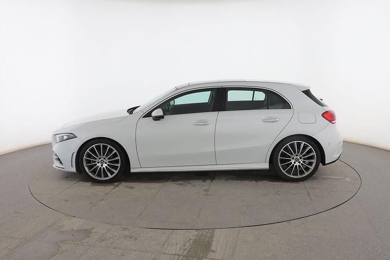 Usado Mercedes A200 AMG line 150 CV (110 kW) 2022 Blanco Utilitario