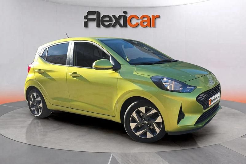 Usado Hyundai i10 67 CV (49 kW) 2024 Verde Utilitario