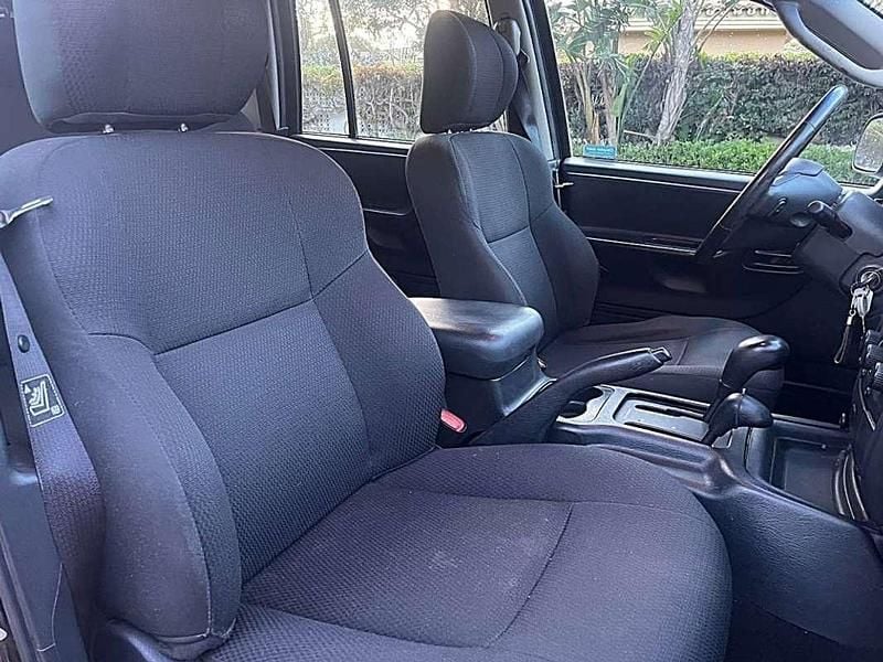 Usado Jeep Grand Cherokee Laredo 163 CV (119 kW) 2005 Marrón SUV