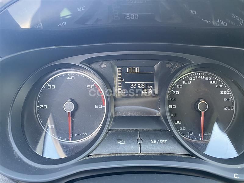 Usado Seat Ibiza FR 105 CV (77 kW) 2015 Gris / plata Berlina
