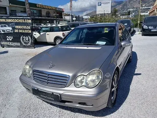 Käytetty Mercedes C180 Elegance 143 HP (105 kW) 2003 Sedan