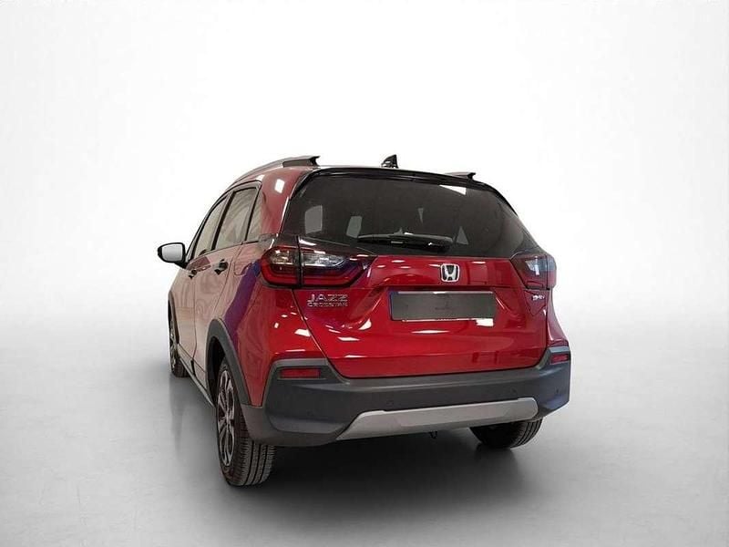 Usado Honda Jazz 122 CV (89 kW) 2023 Rojo Utilitario