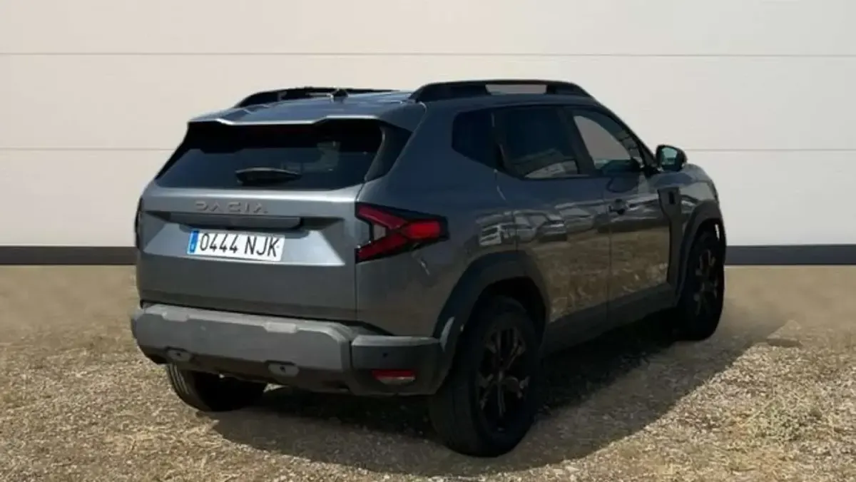 Usado Dacia Duster Extreme 131 CV (96 kW) 2025 Gris SUV