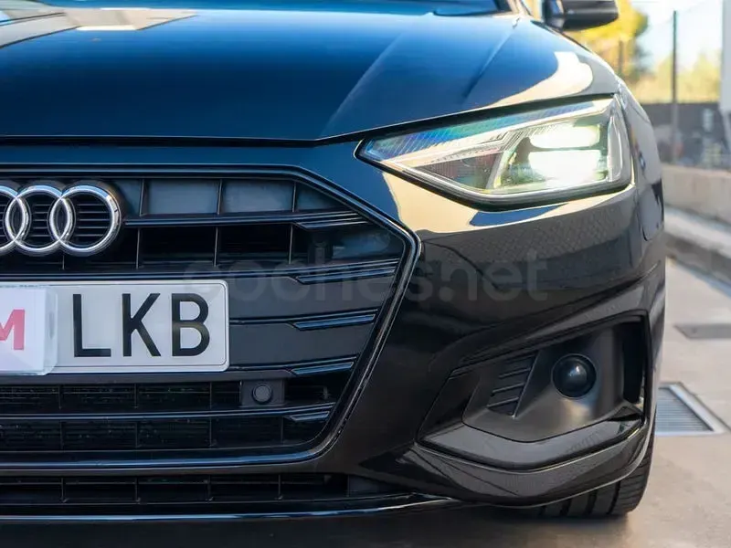 Usado Audi A4 Advanced Plus 163 CV (119 kW) 2020 Negro Berlina