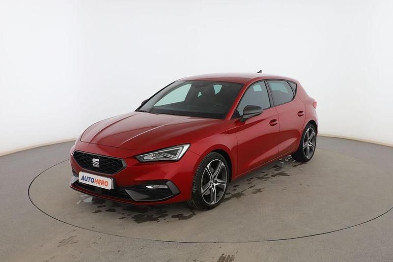 Usado Seat Leon FR 150 CV (110 kW) 2021 Rojo Berlina