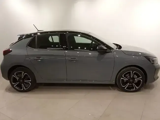 Nuevo Opel Corsa 100 CV (73 kW) 2026 Gris Utilitario
