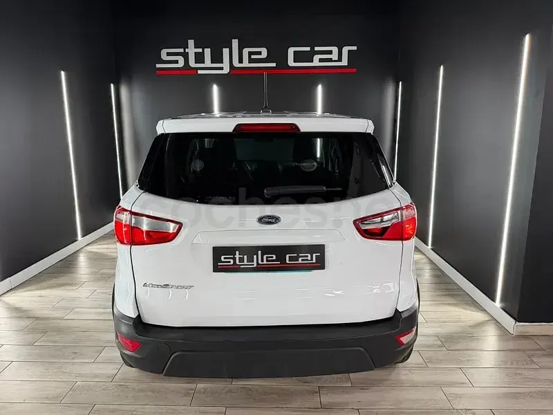 Usado Ford Ecosport Trend 125 CV (91 kW) 2019 Blanco SUV