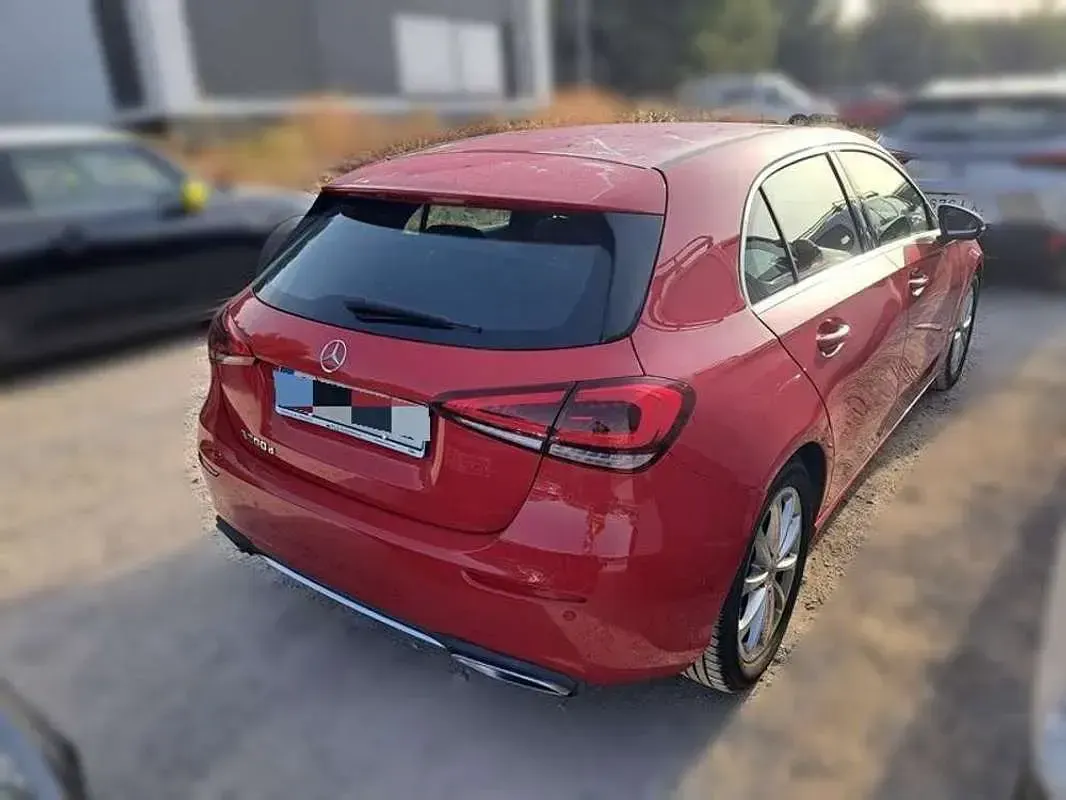 Usado Mercedes CLA200 150 CV (110 kW) 2019 Rojo Coupe
