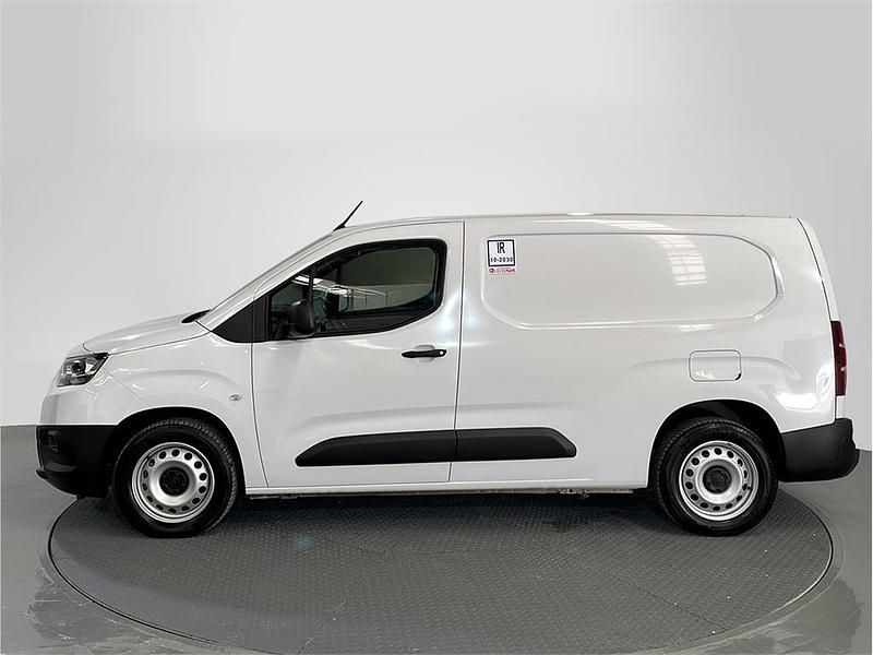Usado Toyota Proace City City 131 CV (96 kW) 2024 Blanco polar Monovolumen