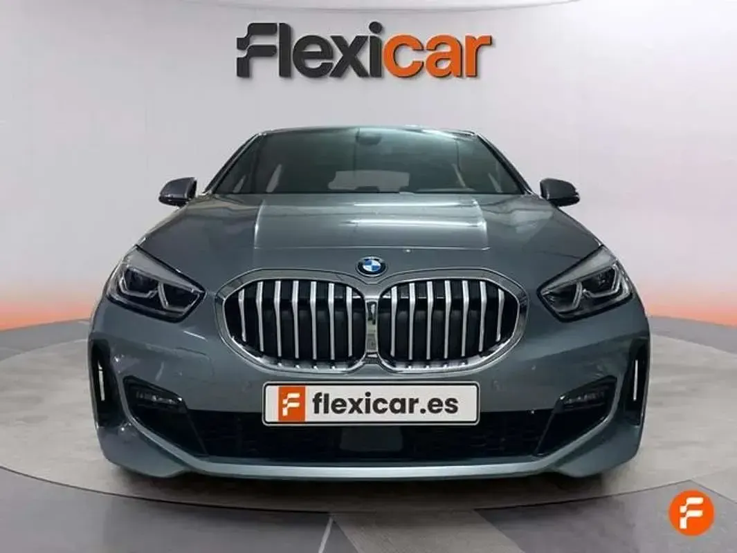 Usado BMW 118 150 CV (110 kW) 2023 Gris Utilitario