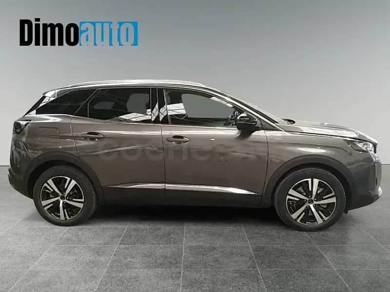 Usado Peugeot 3008 GT 225 CV (165 kW) 2023 Gris SUV