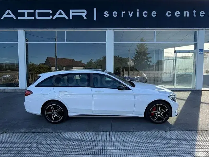 Usado Mercedes C220 AMG 170 CV (125 kW) 2015 Blanco Familiar