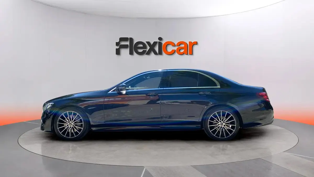 Usado Mercedes E220 194 CV (142 kW) 2019 Negro Berlina
