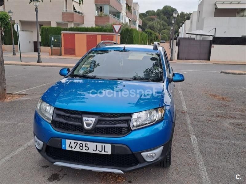 Azul Usado 2015 Dacia Sandero Stepway Utilitario | 5990 € (Buen precio) - Imagen 1/4