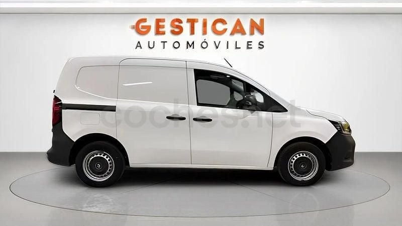 Usado Renault Kangoo 105 CV (77 kW) 2022 Blanco Monovolumen