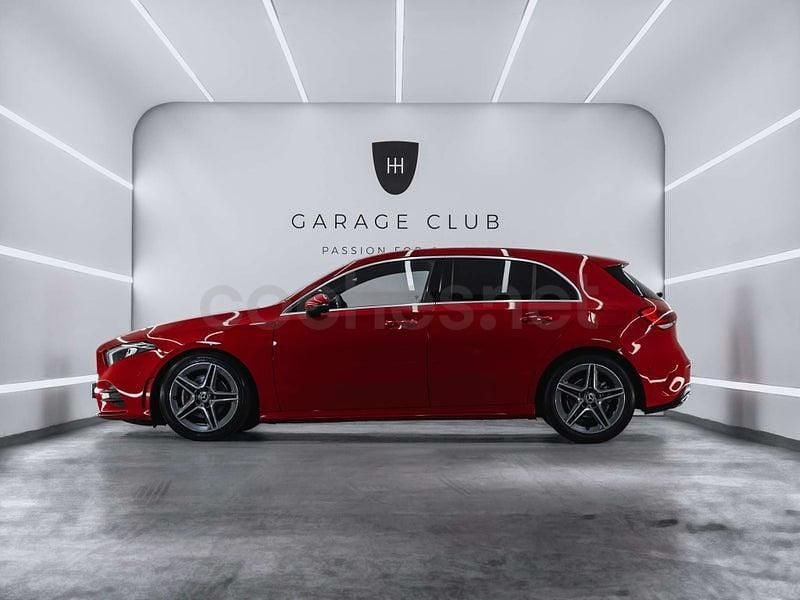 Usado Mercedes A180 AMG line 116 CV (85 kW) 2019 Rojo Berlina