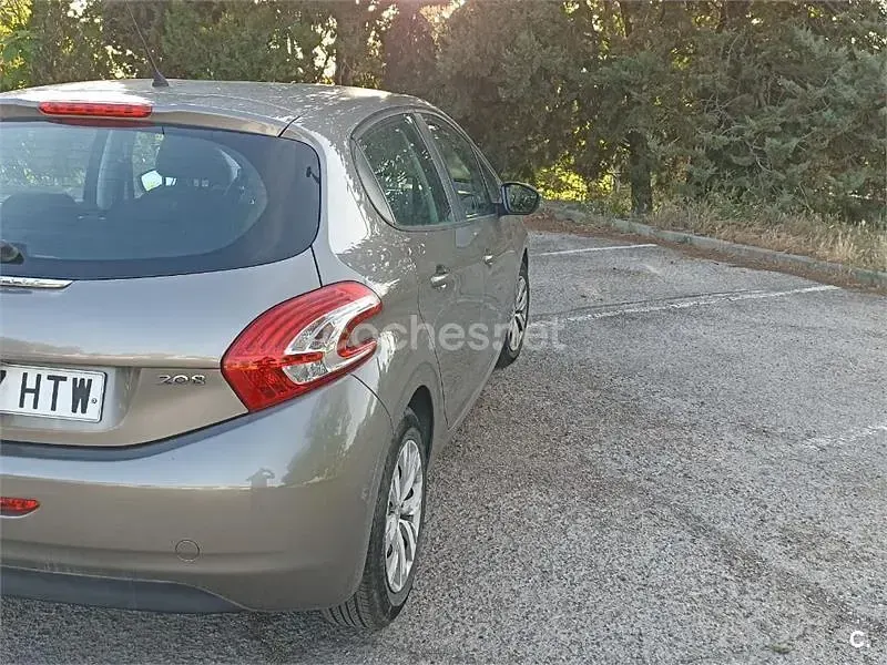 Brugt Peugeot 208 Active 82 HK (60 kW) 2013 Beige Hatchback