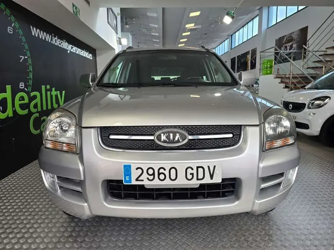 Usado Kia Sportage 141 CV (103 kW) 2008 Gris SUV