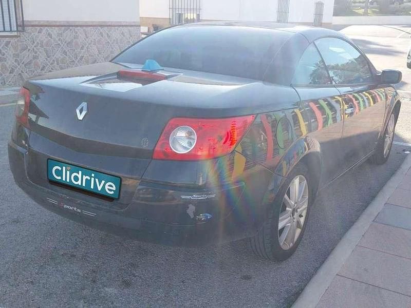 Usado Renault Mégane Cabriolet Dynamique 131 CV (96 kW) 2006 Negro Descapotable