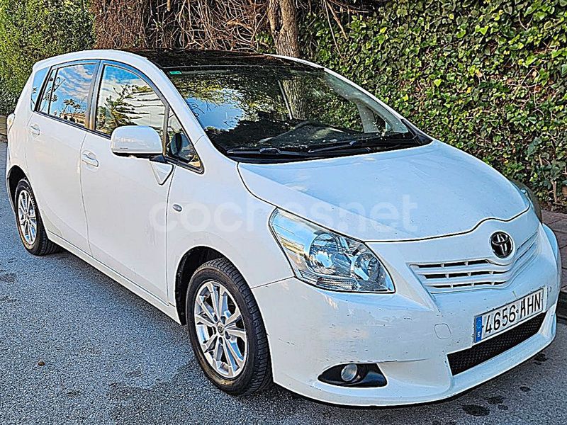 Blanco Usado 2012 Toyota Verso Active Monovolumen | 5490 € (Un poco caro) - Imagen 1/4