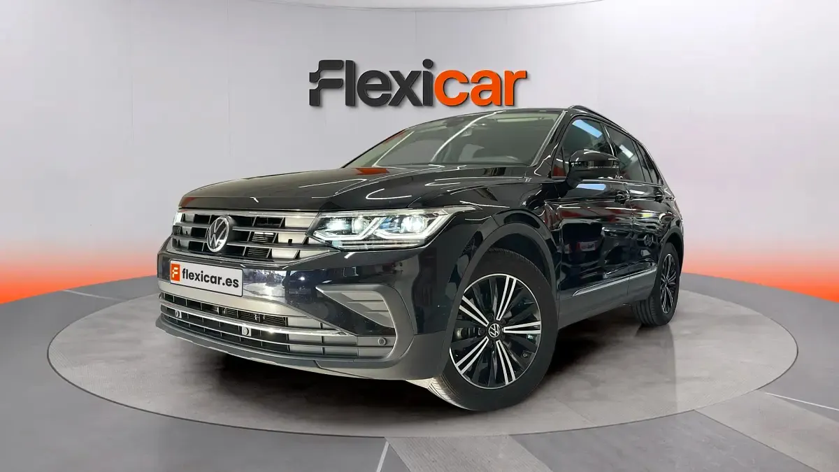 Usado VW Tiguan Life 150 CV (110 kW) 2021 Negro SUV