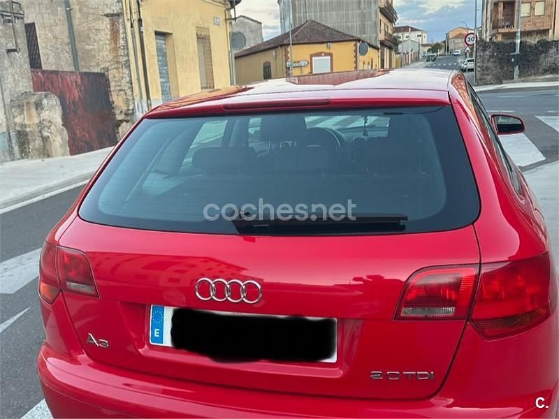 Usado Audi A3 Attraction 140 CV (102 kW) 2008 Rojo Berlina