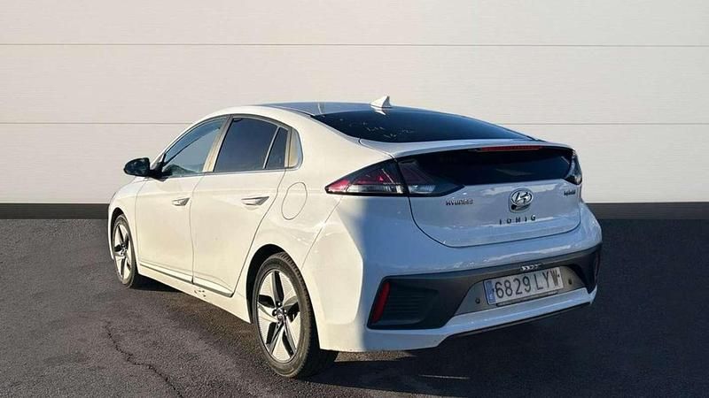 Usado Hyundai Ioniq 143 CV (105 kW) 2022 Blanco Utilitario