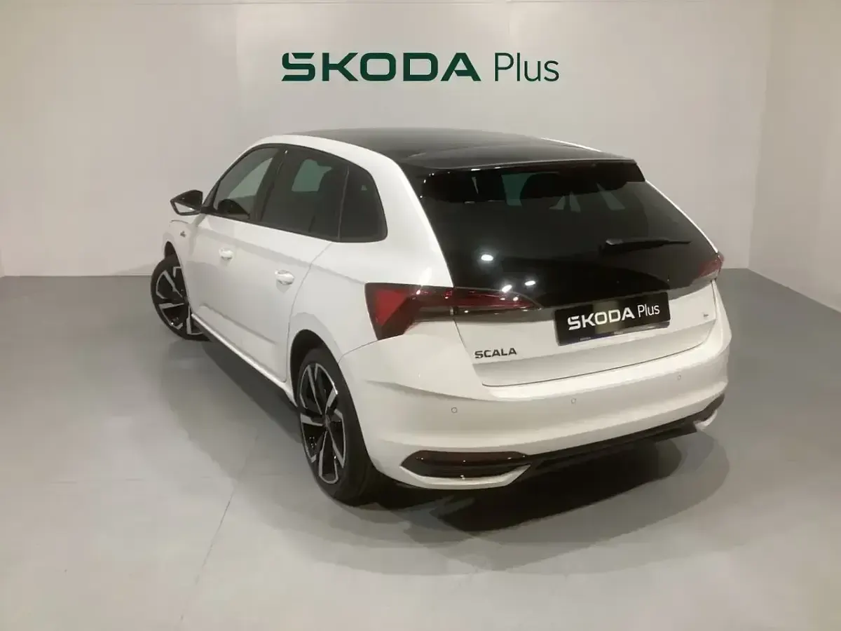 Nieuw Skoda Scala Monte Carlo 116 PK (85 kW) 2025 Wit Hatchback