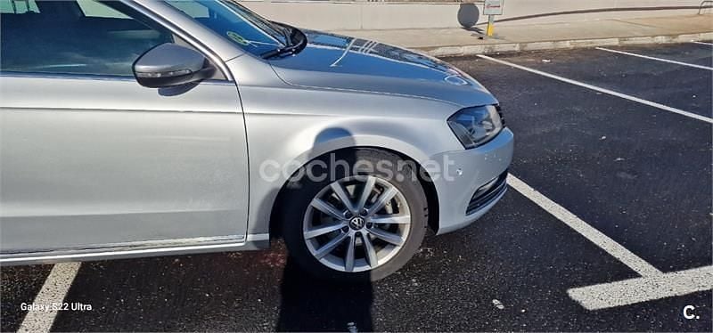 Usado VW Passat Advance 140 CV (102 kW) 2012 Gris / plata Berlina