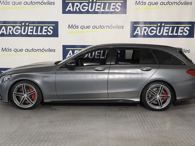 Usado Mercedes C63S AMG 510 CV (375 kW) 2019 Gris / plata Familiar