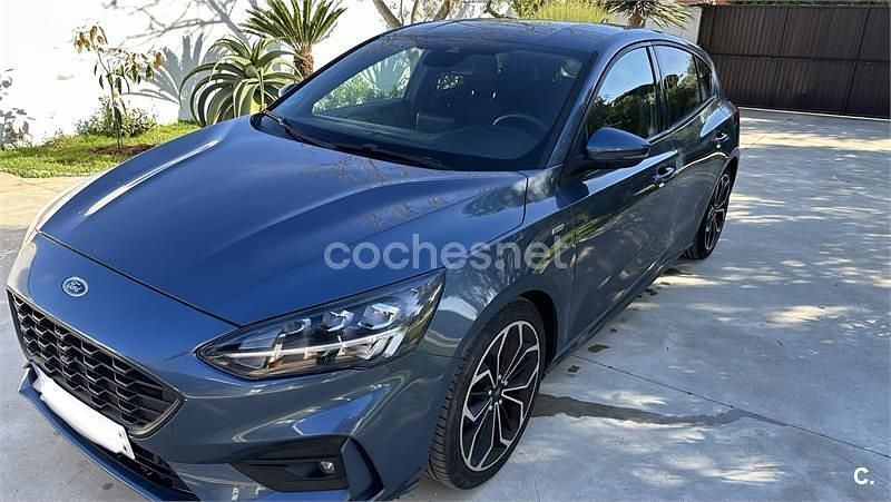 Käytetty Ford Focus ST-Line 120 HP (88 kW) 2018 Harmaa Sedan