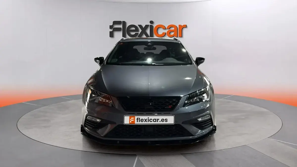 Usado Seat Leon CUPRA 300 CV (220 kW) 2018 Gris Berlina