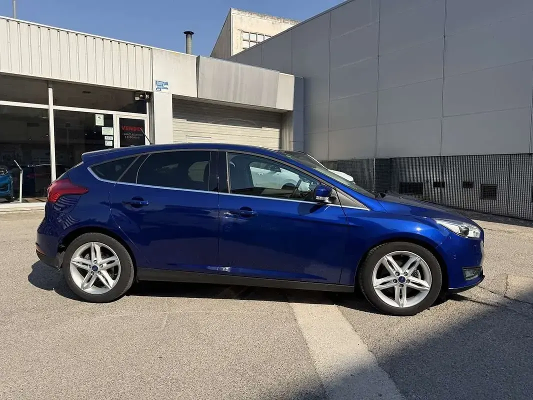 Usado Ford Focus Titanium 150 CV (110 kW) 2018 Azul Utilitario