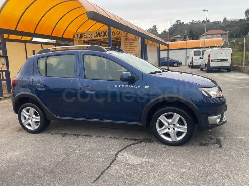Usado Dacia Sandero Stepway 90 CV (66 kW) 2016 Azul Berlina
