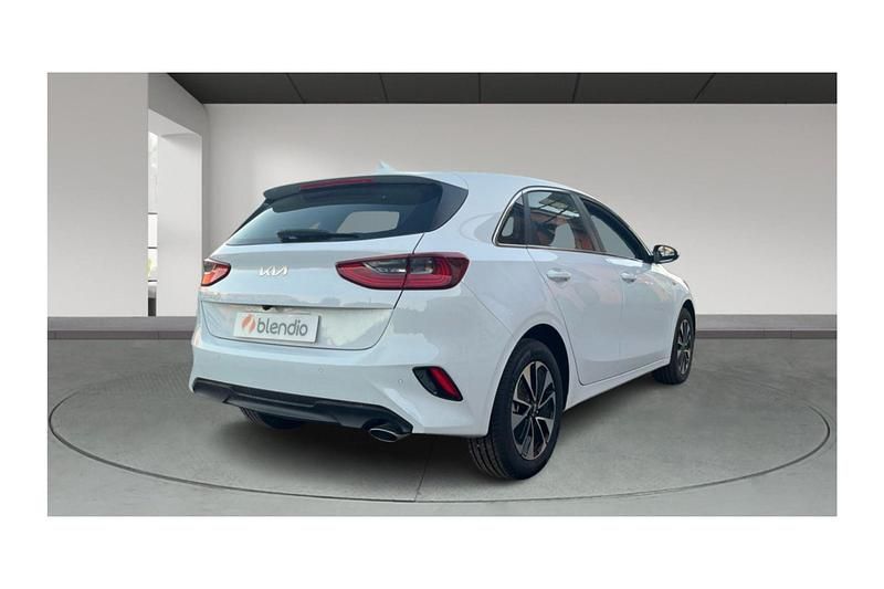 Nuevo Kia Ceed 100 CV (73 kW) 2025 Blanco Utilitario