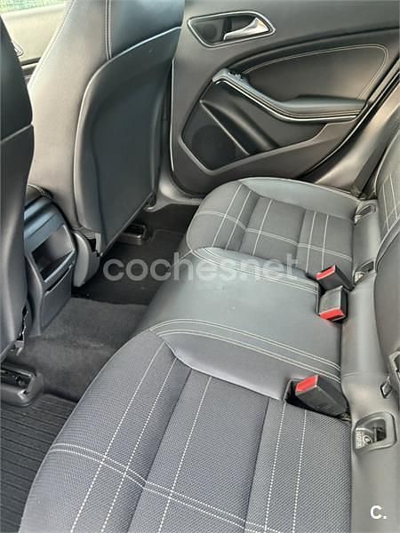 Usado Mercedes A200 Urban 136 CV (100 kW) 2014 Blanco Berlina