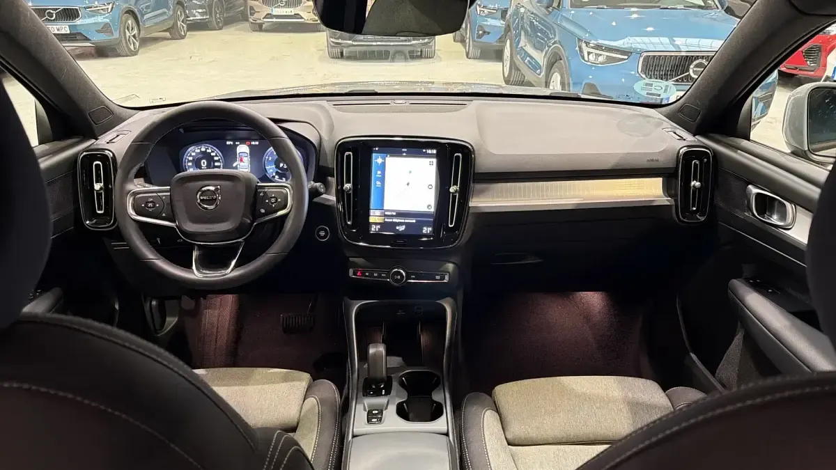 Usado Volvo XC40 Core 129 CV (94 kW) 2024 SUV
