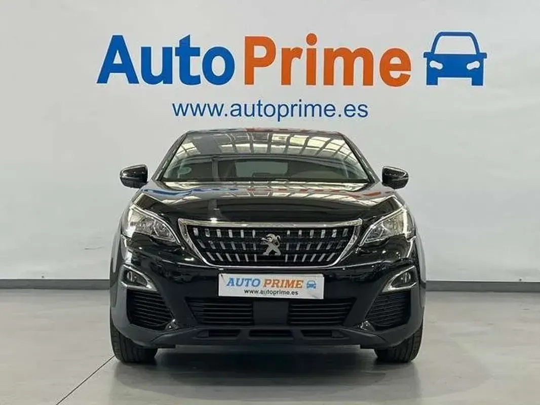 Usado Peugeot 3008 Active 120 CV (88 kW) 2017 Negro SUV