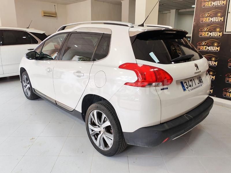 Usado Peugeot 2008 Allure 100 CV (73 kW) 2016 Blanco SUV