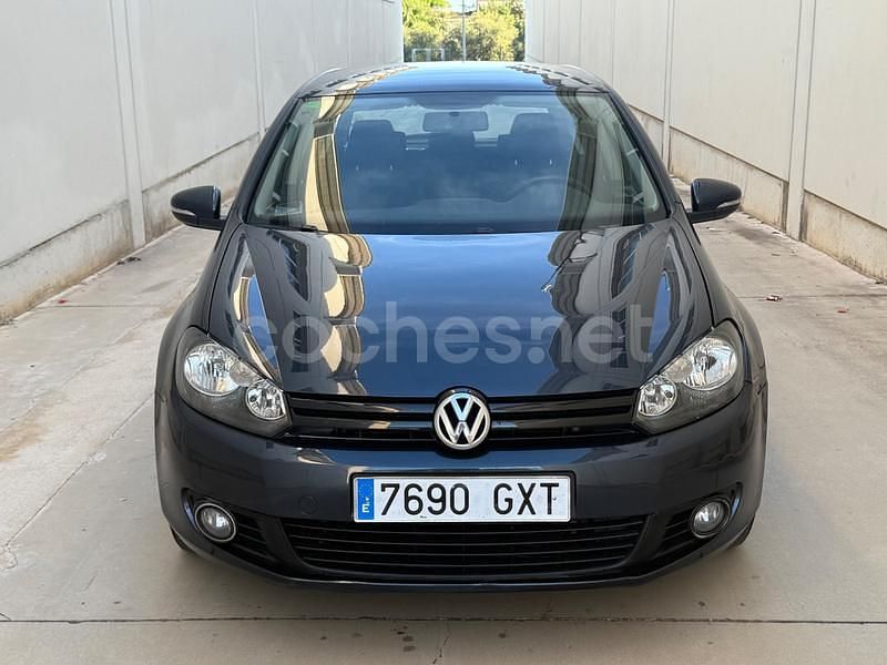 Azul Usado 2010 VW Golf VI Advance Berlina | 6990 € (Super precio) - Imagen 1/4