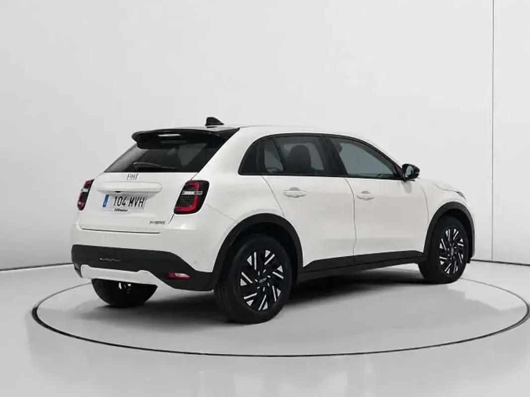 Usado Fiat 600 101 CV (74 kW) 2024 Blanco SUV
