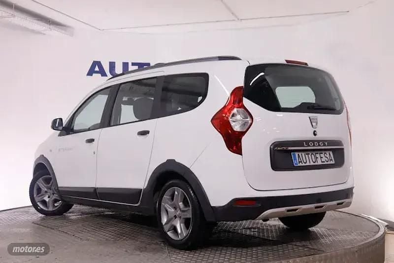 Usado Dacia Lodgy Stepway 115 CV (84 kW) 2017 Blanco Monovolumen