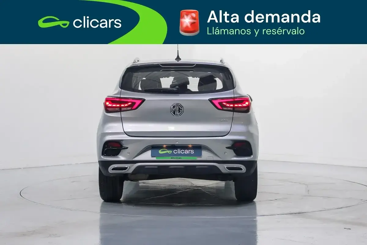 Usado MG ZS Luxury 106 CV (77 kW) 2022 Gris SUV