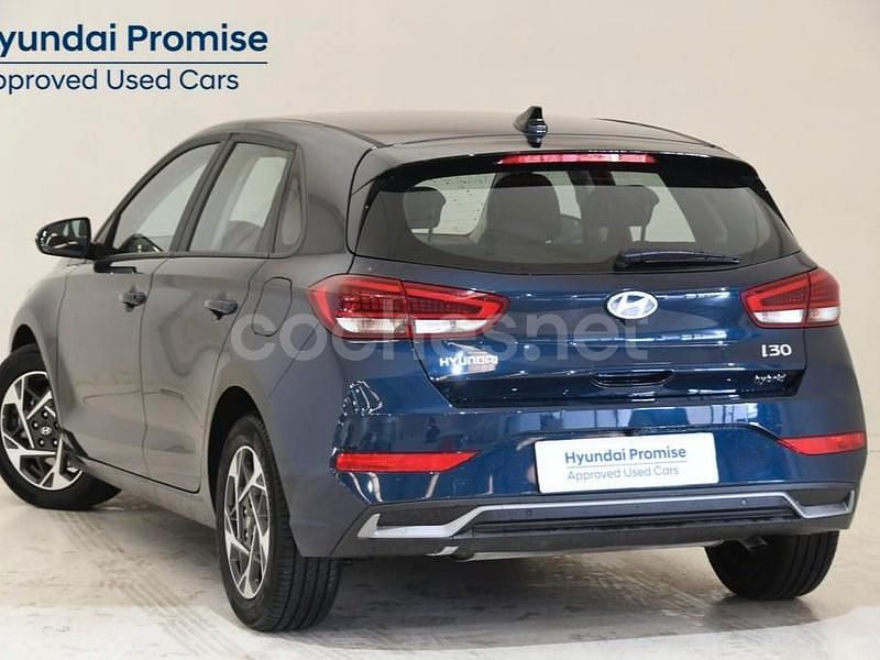 Usado Hyundai i30 120 CV (88 kW) 2024 Azul Berlina