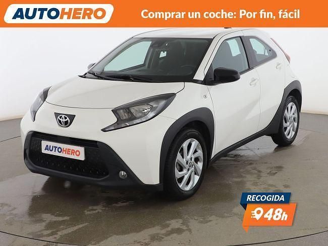 Blanco Usado 2022 Toyota Aygo X Play SUV | 16.599 € (Precio justo) - Imagen 1/3